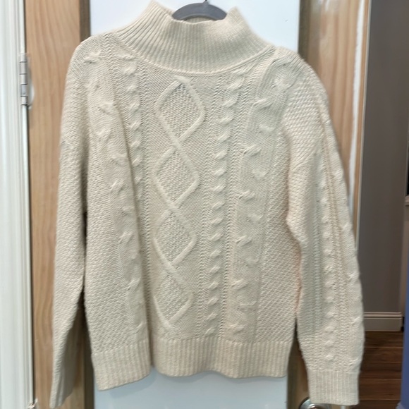 GAP - Cablekknit Sweater - Cream - New WITHOUT Tags - Picture 2 of 4